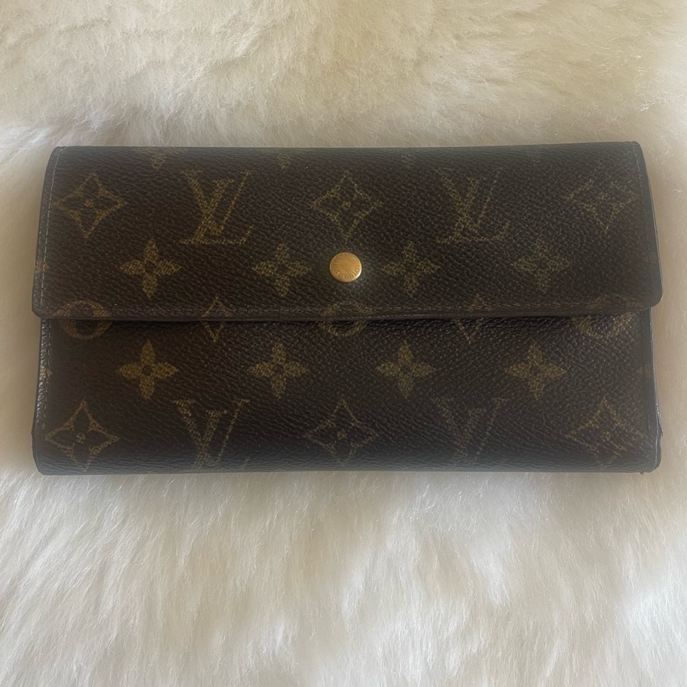 Louis Vuitton long wallet International